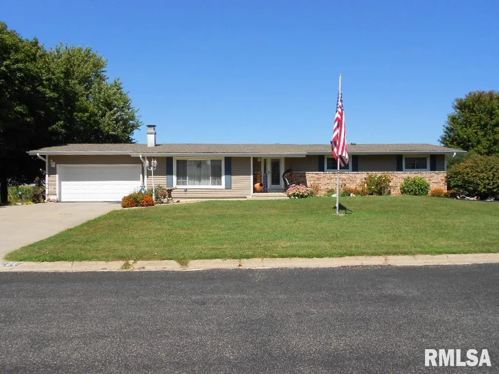 204 W JOSEPH ST, Roanoke, IL 61561