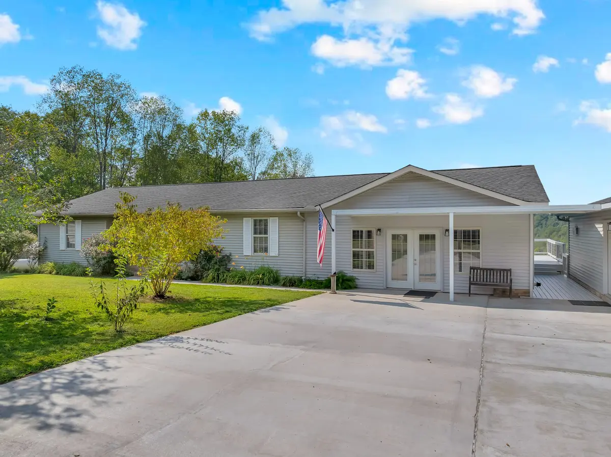 145 Lake Court Dr, Lynchburg, TN 37352