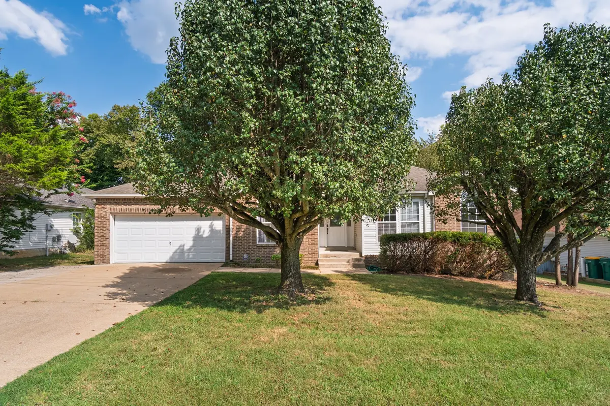 2261 Joann Dr, Spring Hill, TN 37174