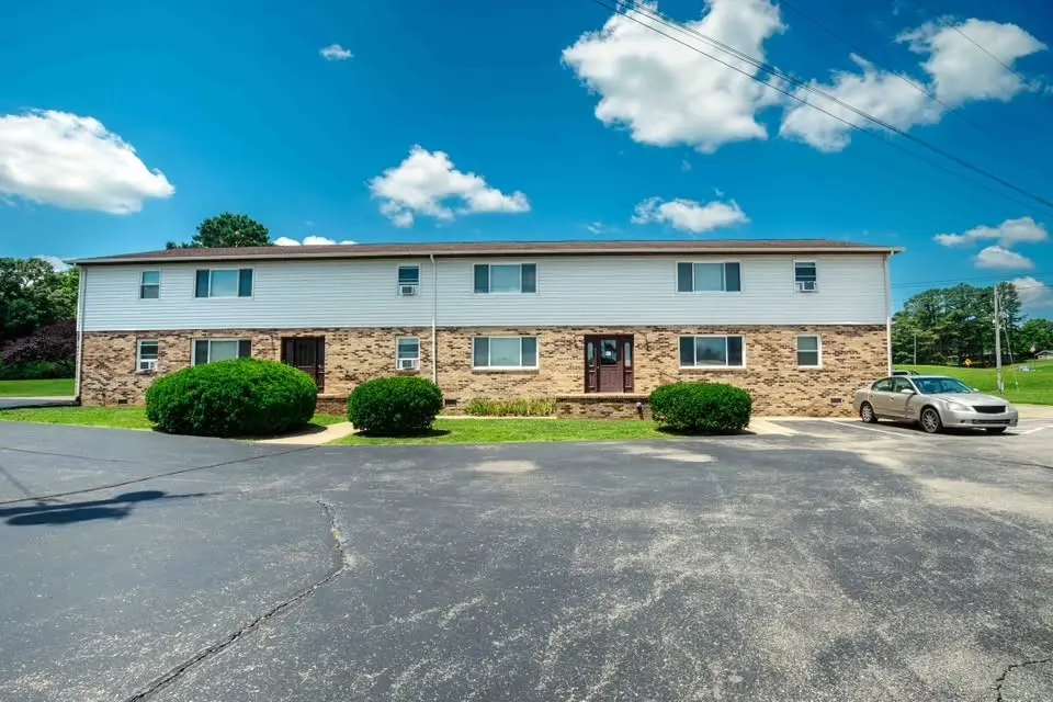 1326 Spring St #9, Dover, TN 37058