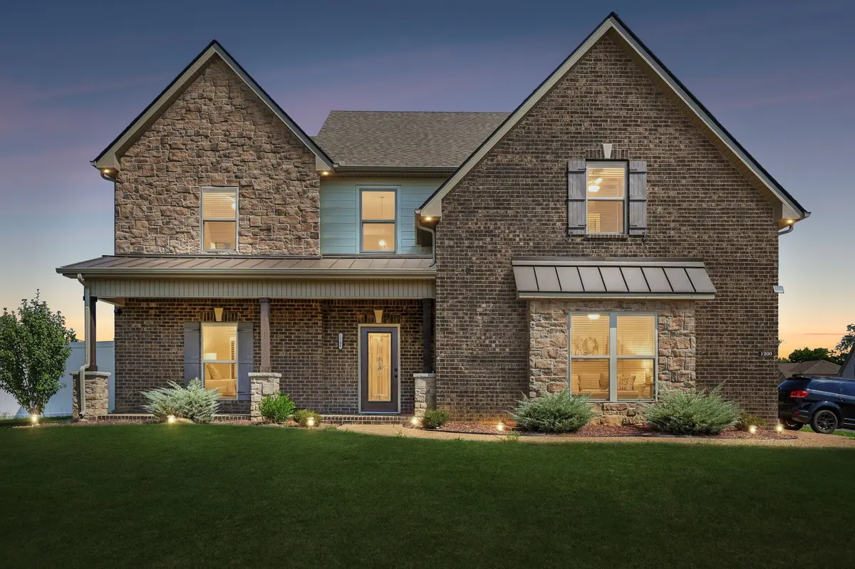 1200 Emmie Reece Dr, Smyrna, TN 37167