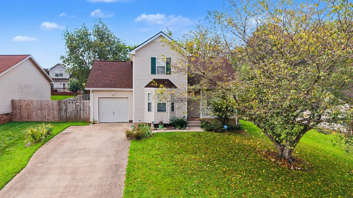 3248 N Senseney Cir, Clarksville, TN 37042