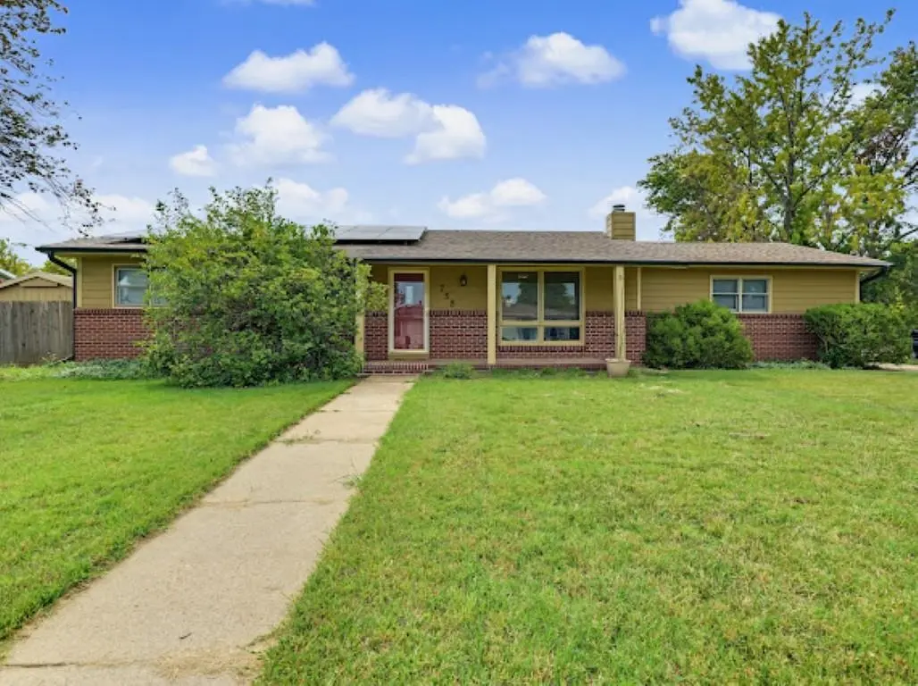 738 Mike Dr., Salina, KS 67401