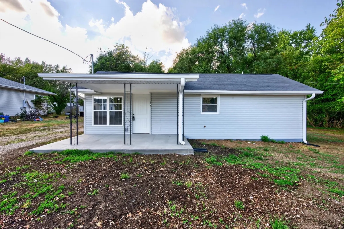 645 Sarah ST, Lebanon, MO 65536
