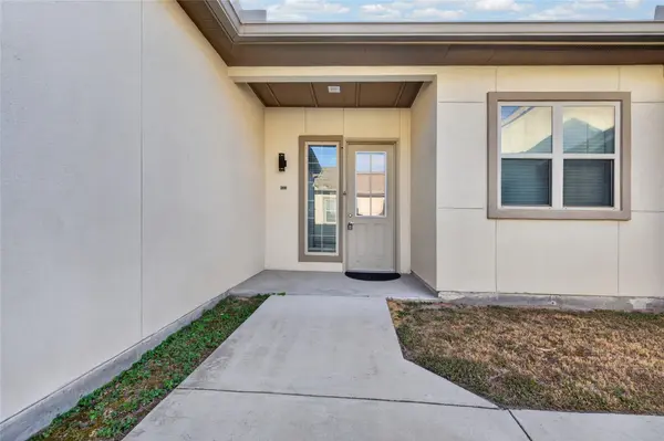 2400 Louis Henna BLVD #209, Round Rock, TX 78664