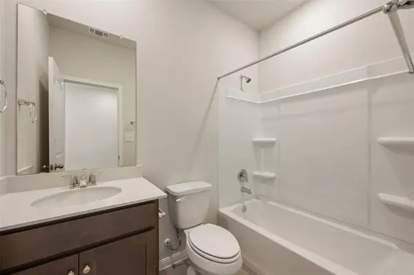 135 Arlington Park LOOP, Hutto, TX 78634