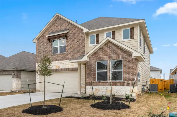 135 Arlington Park LOOP, Hutto, TX 78634