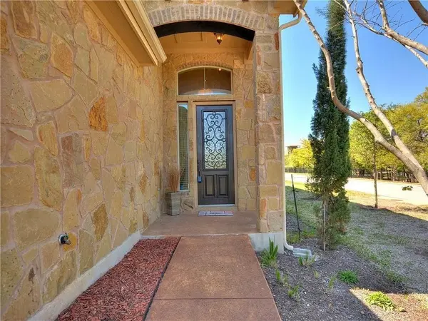 9512 Solana Vista LOOP #B, Austin, TX 78750