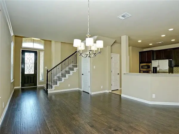 9512 Solana Vista LOOP #B, Austin, TX 78750