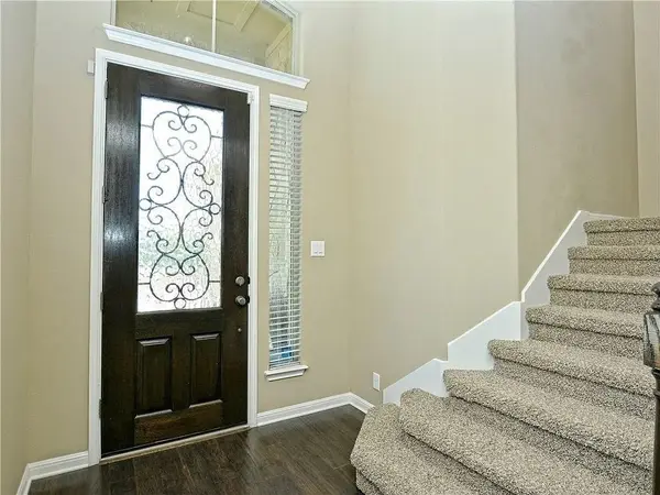 9512 Solana Vista LOOP #B, Austin, TX 78750