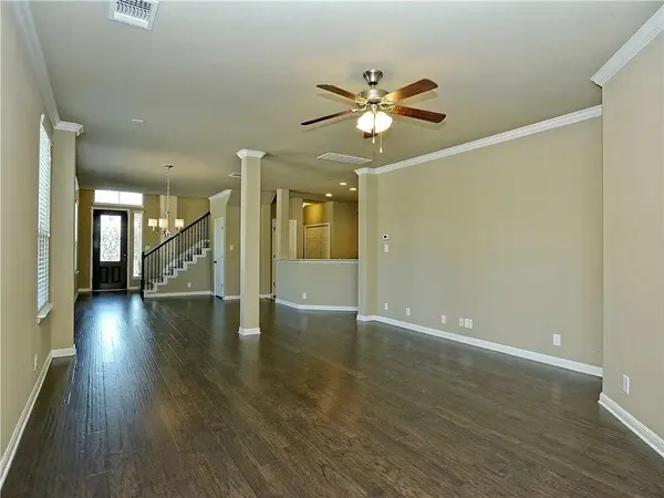 9512 Solana Vista LOOP #B, Austin, TX 78750