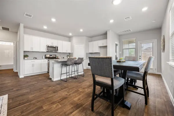 104 Sky Meadows CIR, San Marcos, TX 78666