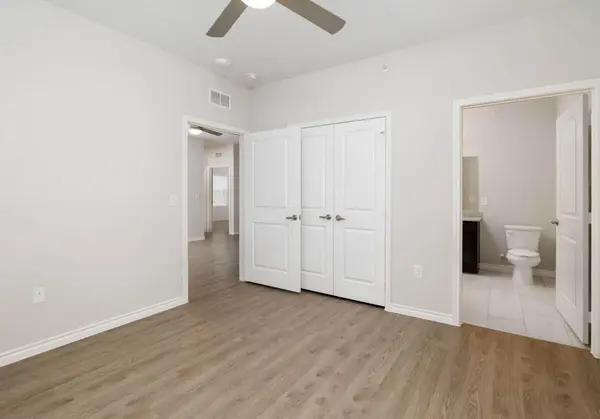 13411 FM812 RD #4103, Del Valle, TX 78617