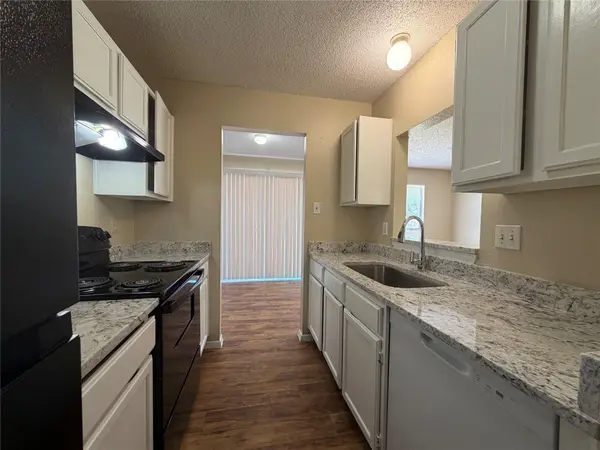 1004 Ridgemont ST, Round Rock, TX 78664