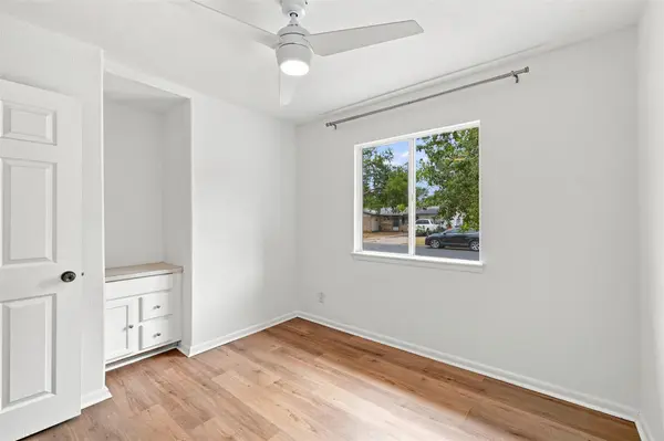 4908 Gladeview DR, Austin, TX 78745