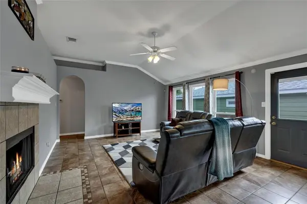 1124 Lago Vista ST, San Marcos, TX 78666