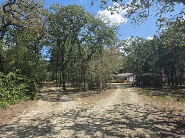 319 Green Oaks DR, Bastrop, TX 78602