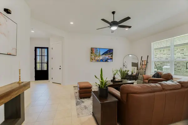 972 Leaning Oak LN, Georgetown, TX 78628