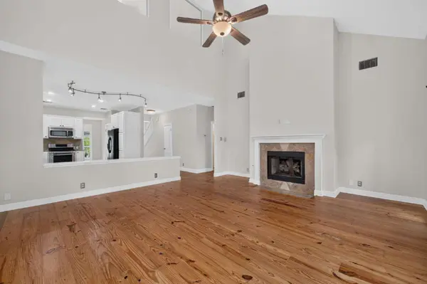 8109 Ganttcrest DR, Austin, TX 78749