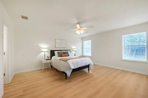 208 Buttercup WAY, Kyle, TX 78640
