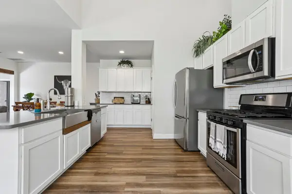 152 Fire Wheel PASS, Liberty Hill, TX 78642