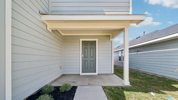 195 Lake Diversion ST, Buda, TX 78610