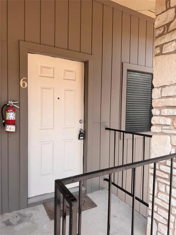 1256 Cougar DR #6, Canyon Lake, TX 78133