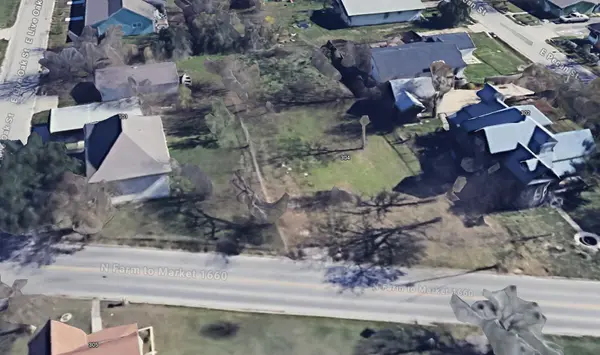 304 N FM 1660, Hutto, TX 78634