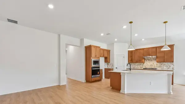 416 Eagle Canyon DR, Leander, TX 78641
