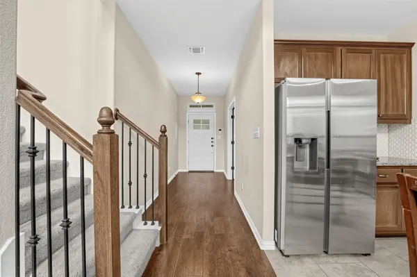 1694 Oyster CRK, Buda, TX 78610