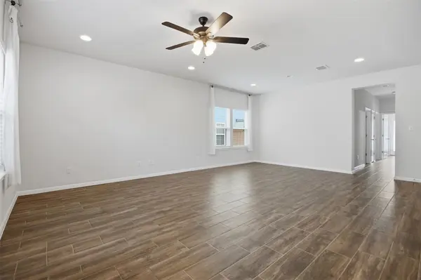 1121 Esplanade PKWY, San Marcos, TX 78666