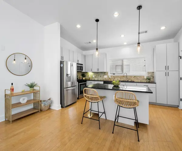 1702 S Lamar BLVD #21, Austin, TX 78704