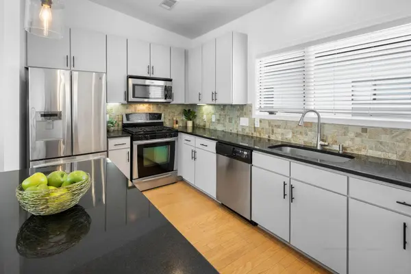 1702 S Lamar BLVD #21, Austin, TX 78704