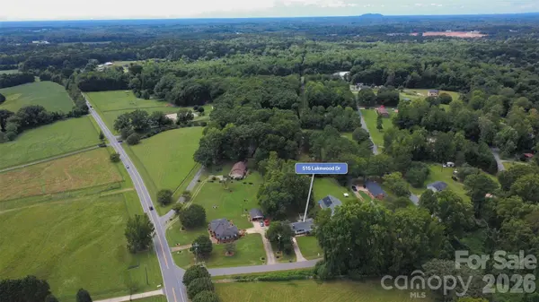515 Lakewood DR, Gastonia, NC 28056