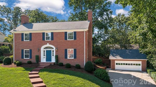 105 Montrose ST, Morganton, NC 28655