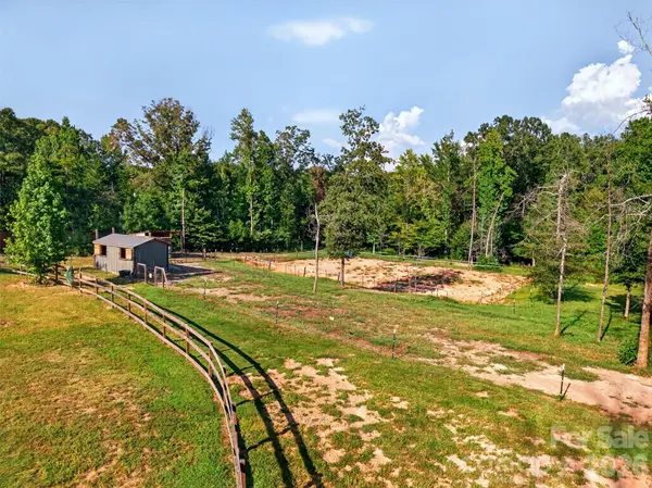 316 Oak Grove RD, Landrum, SC 29356