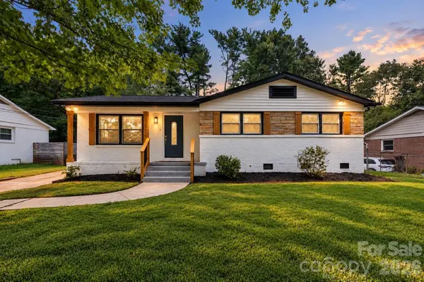 1539 Starbrook DR, Charlotte, NC 28210