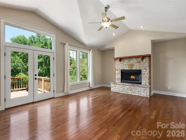 91 Greenwells Glory DR, Biltmore Lake, NC 28715