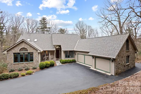 175 Overlook DR, Flat Rock, NC 28731