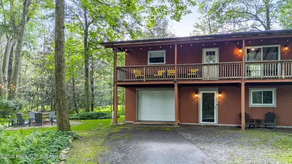 605 Quail LN, Tobyhanna, PA 18466