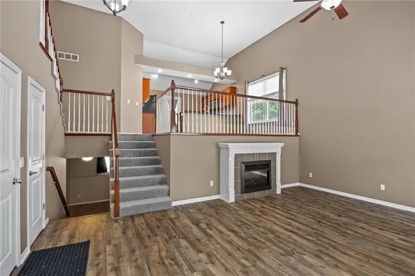 3216 Morton LN, St Joseph, MO 64506