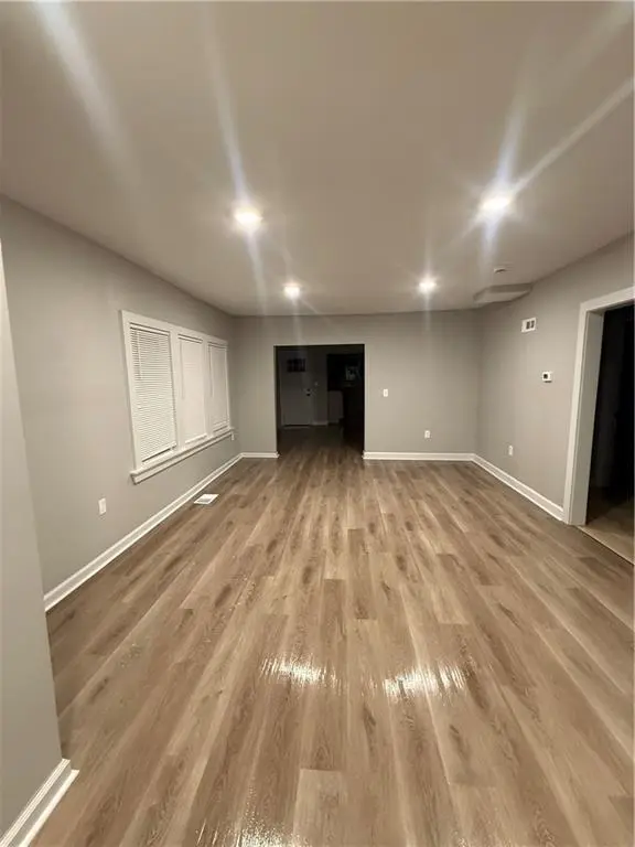 8410 Olive ST, Kansas City, MO 64132