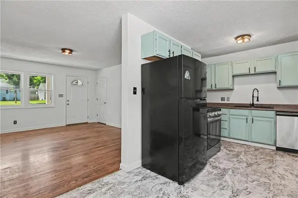 6320 W 82nd ST, Overland Park, KS 66204