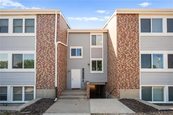 10124 W 96th ST #F, Overland Park, KS 66212