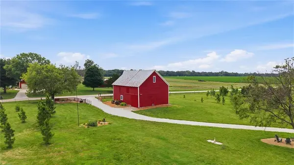 17322 State Rt E HWY, Pleasant Hill, MO 64080