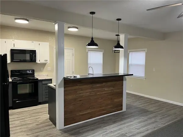 210 W 7th ST, Knob Noster, MO 65336