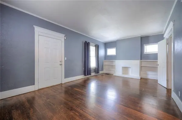 3034 E 32nd ST, Kansas City, MO 64128