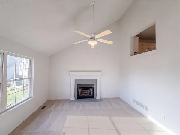 801 Courtland CT, Belton, MO 64012