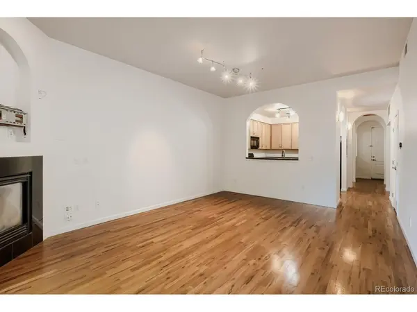 1489 N Steele #114, Denver, CO 80206