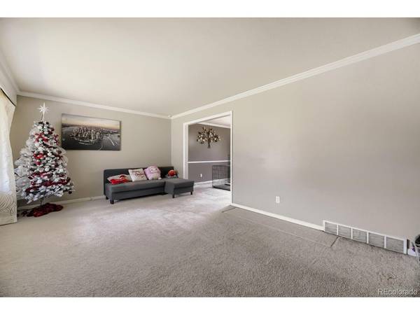 1435 S Macon, Aurora, CO 80012